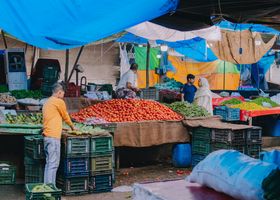 The stallholder's hour: everything must go, at the price of conversation.